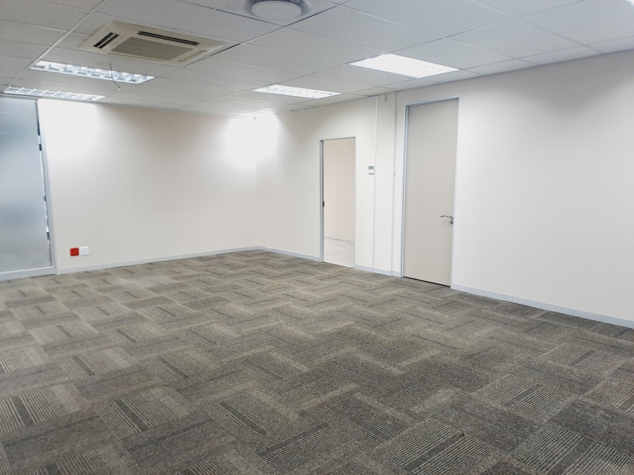 To Let commercial Property for Rent in Bo Oakdale Western Cape